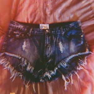 💕One Teaspoon Denim Shorts size 29💕